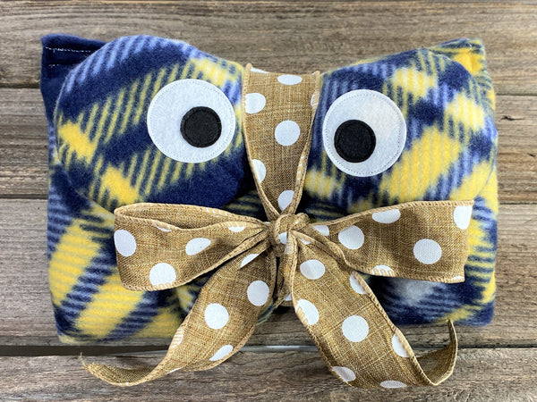 Blue and yellow plaid eye mask and large pad for use in freezer or microwave